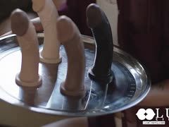 Drei Lebens haben Spaß mit ihren Sextoys