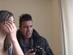 Boss treibt es mit Angestellter im Hotelzimmer