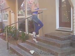 Nachbar von Blonder Milf mit Monstertitten gefickt