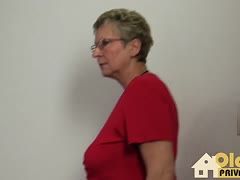 Deutsche Granny beim Dreier durchgefickt