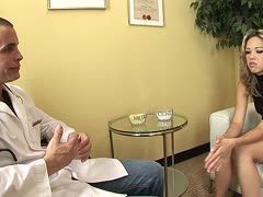 Psychologe macht geile Sextherapie